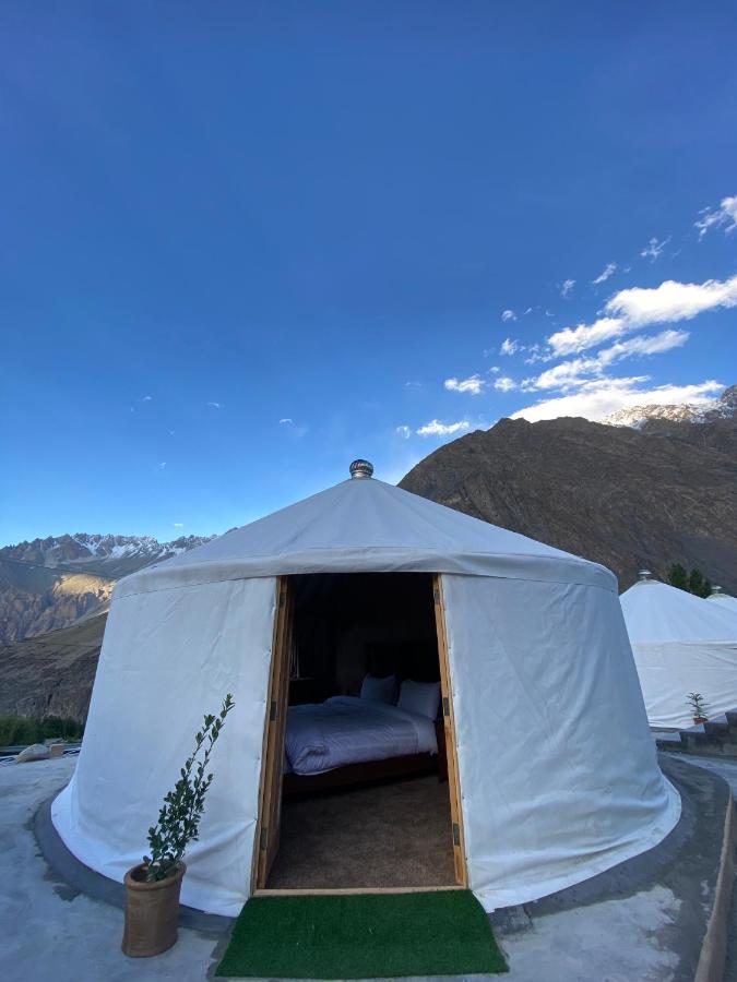 Apex Hotels And Resorts Hussaini Karimabad  Exterior photo