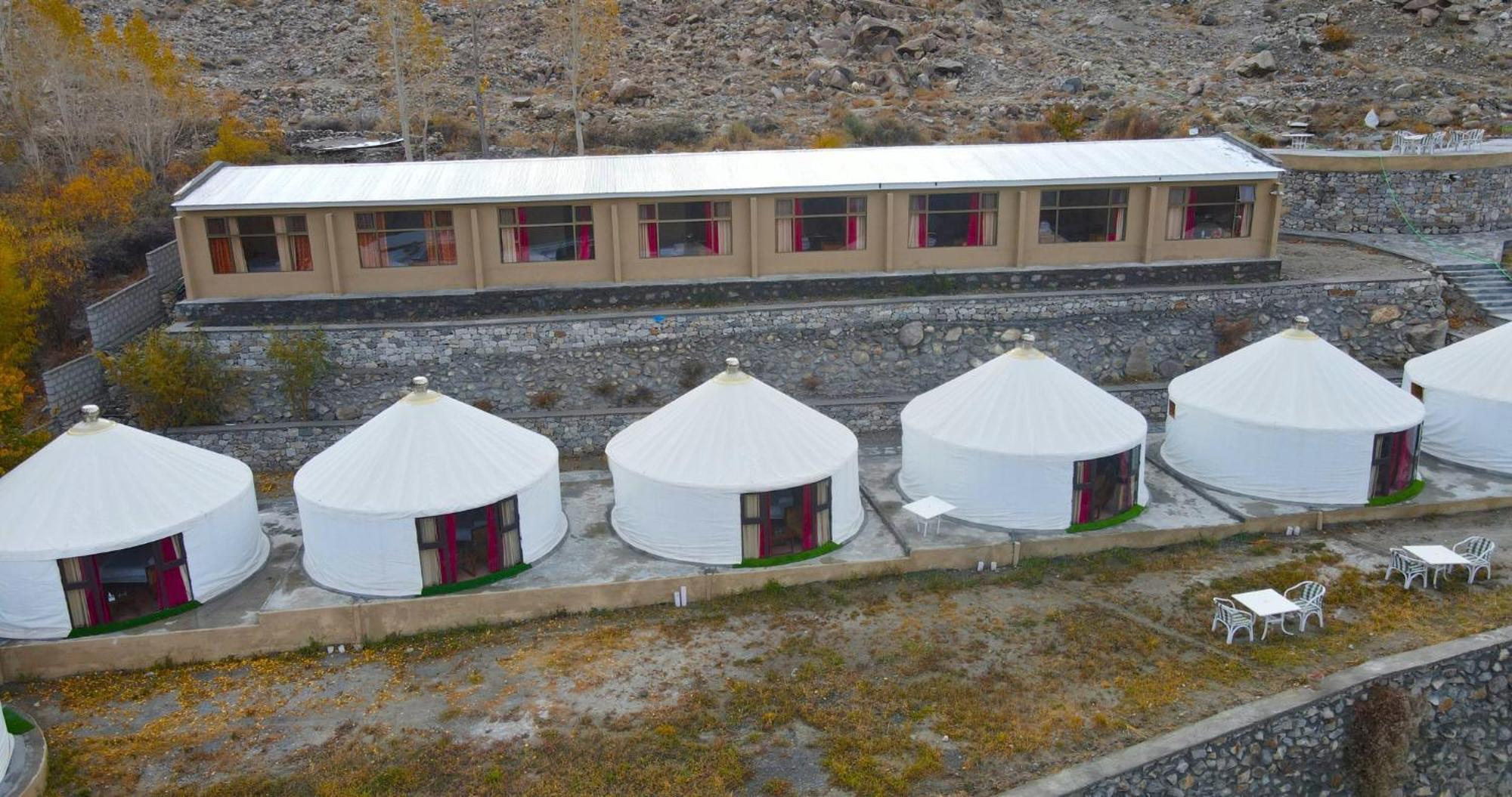 Apex Hotels And Resorts Hussaini Karimabad  Exterior photo