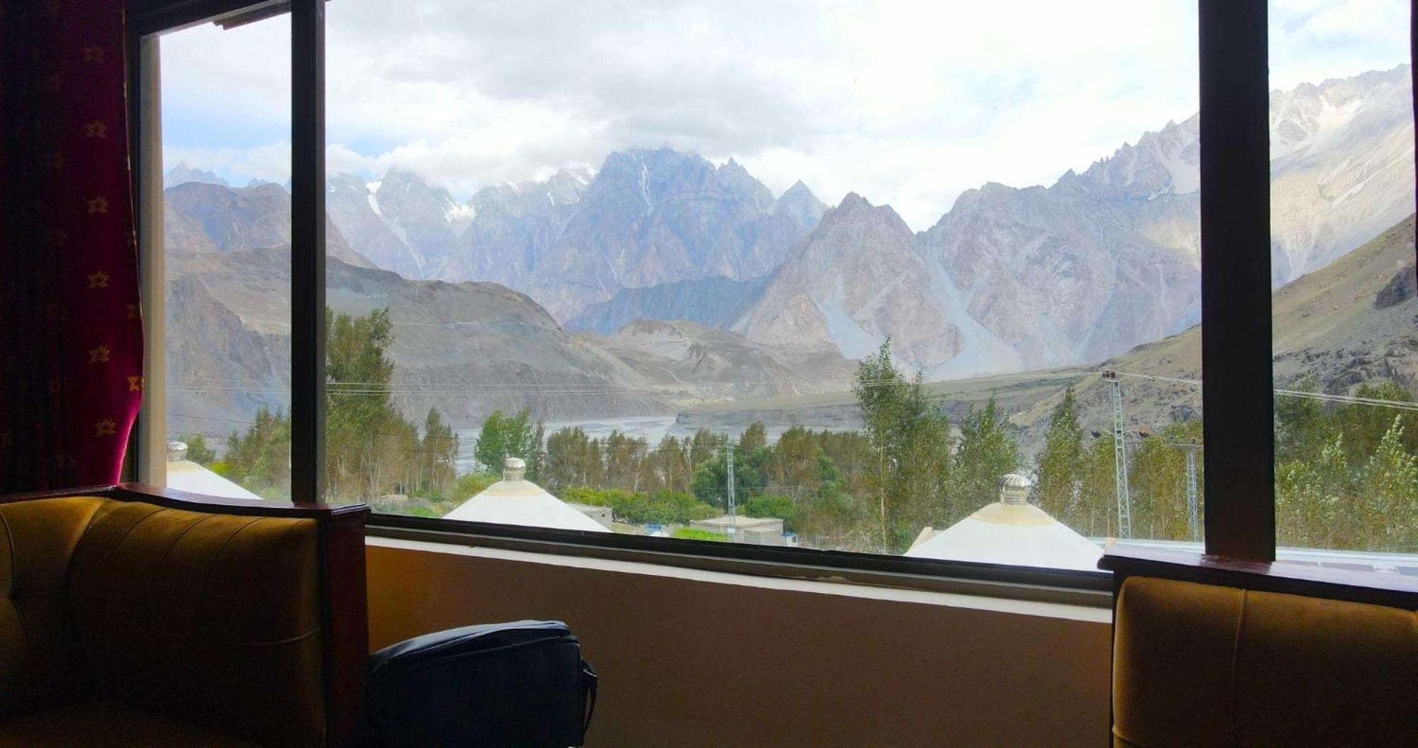 Apex Hotels And Resorts Hussaini Karimabad  Exterior photo