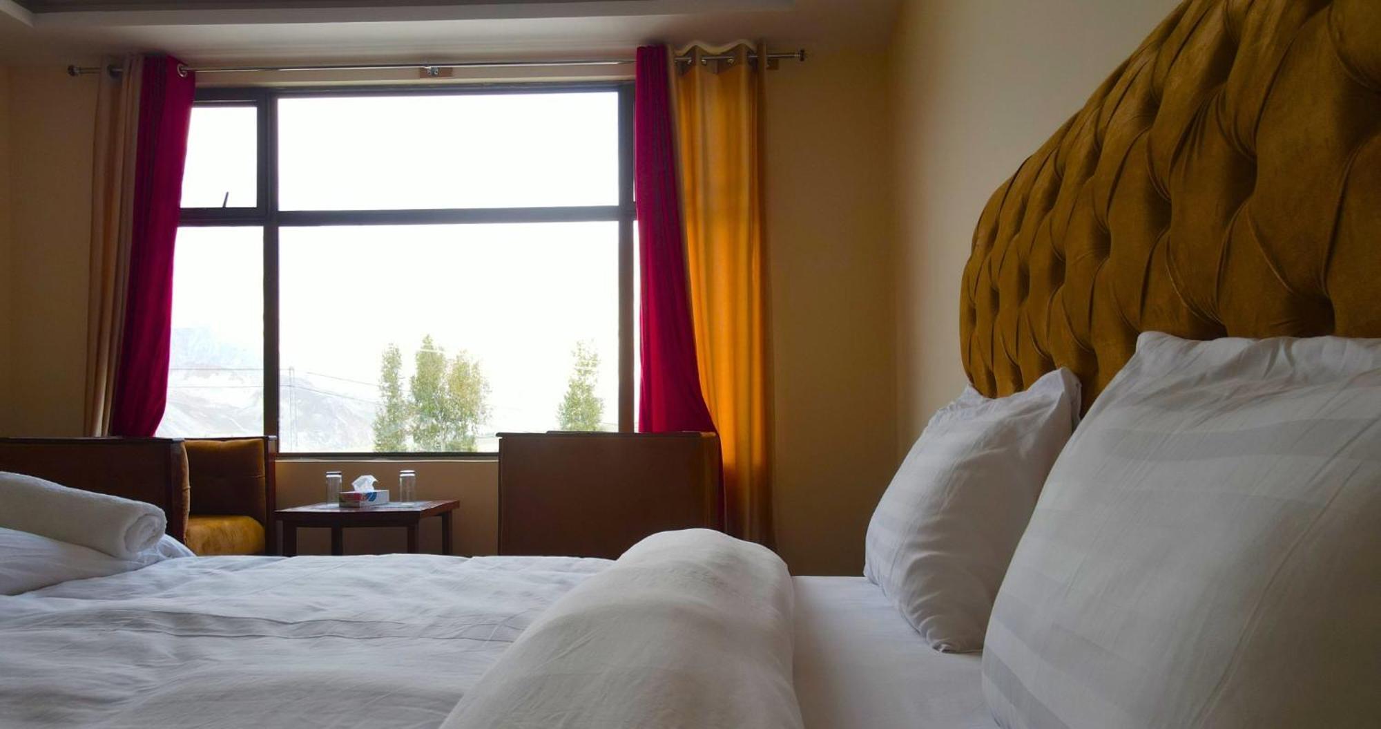 Apex Hotels And Resorts Hussaini Karimabad  Exterior photo
