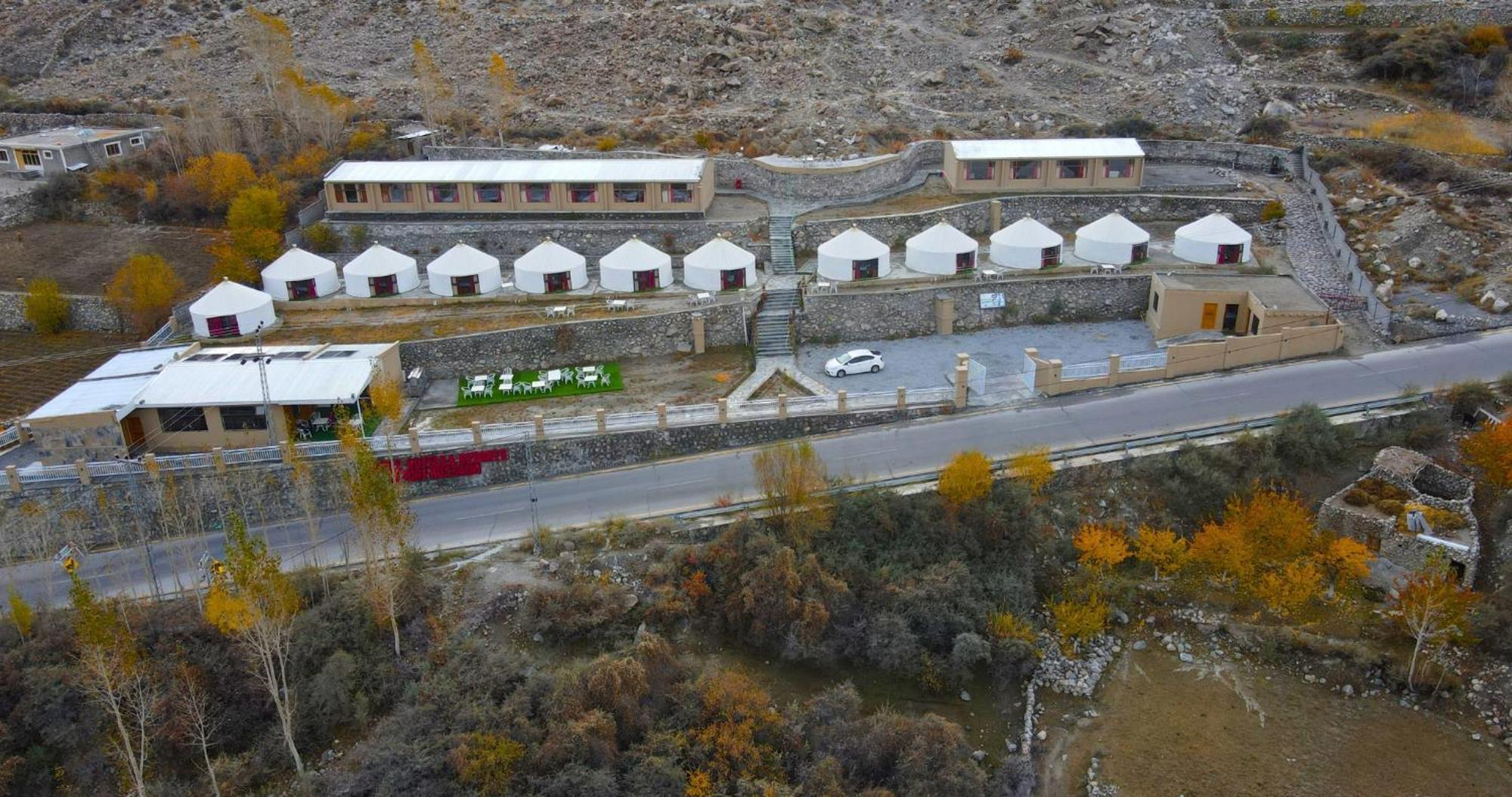 Apex Hotels And Resorts Hussaini Karimabad  Exterior photo