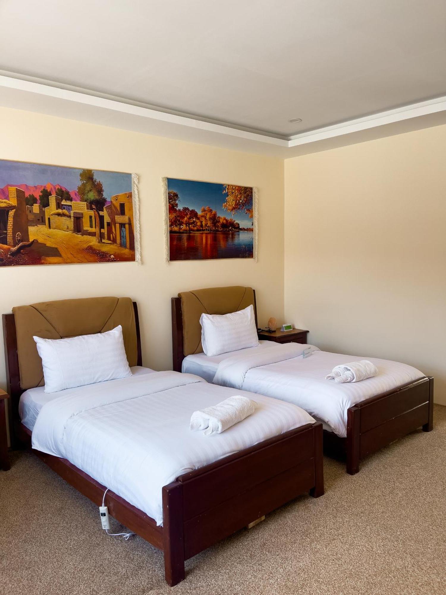 Apex Hotels And Resorts Hussaini Karimabad  Exterior photo