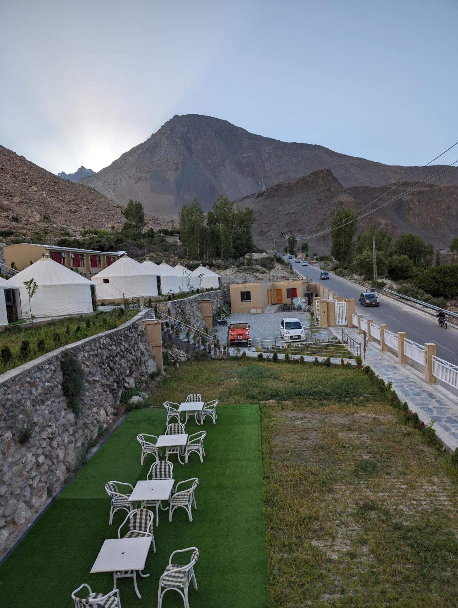 Apex Hotels And Resorts Hussaini Karimabad  Exterior photo