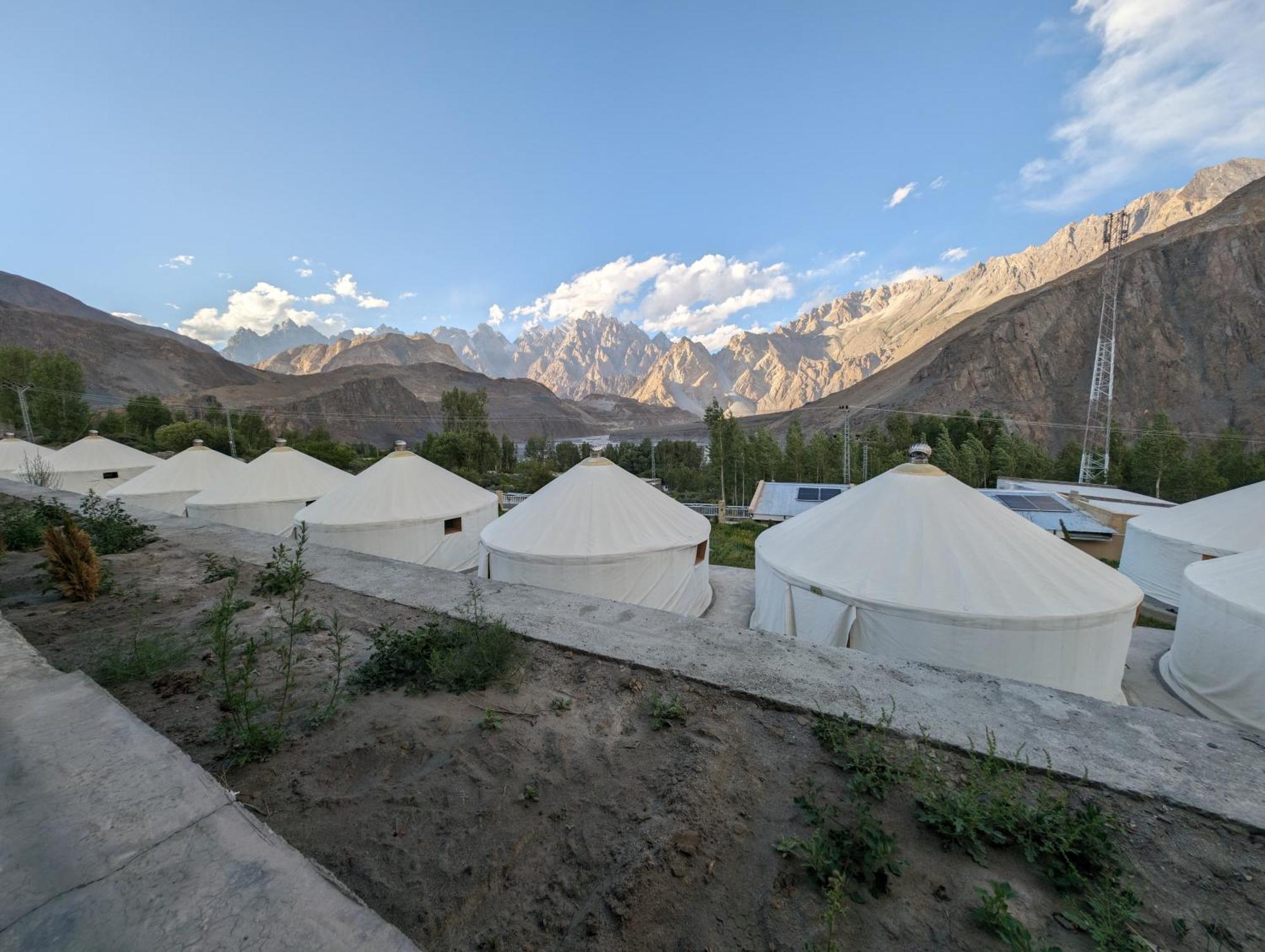 Apex Hotels And Resorts Hussaini Karimabad  Exterior photo